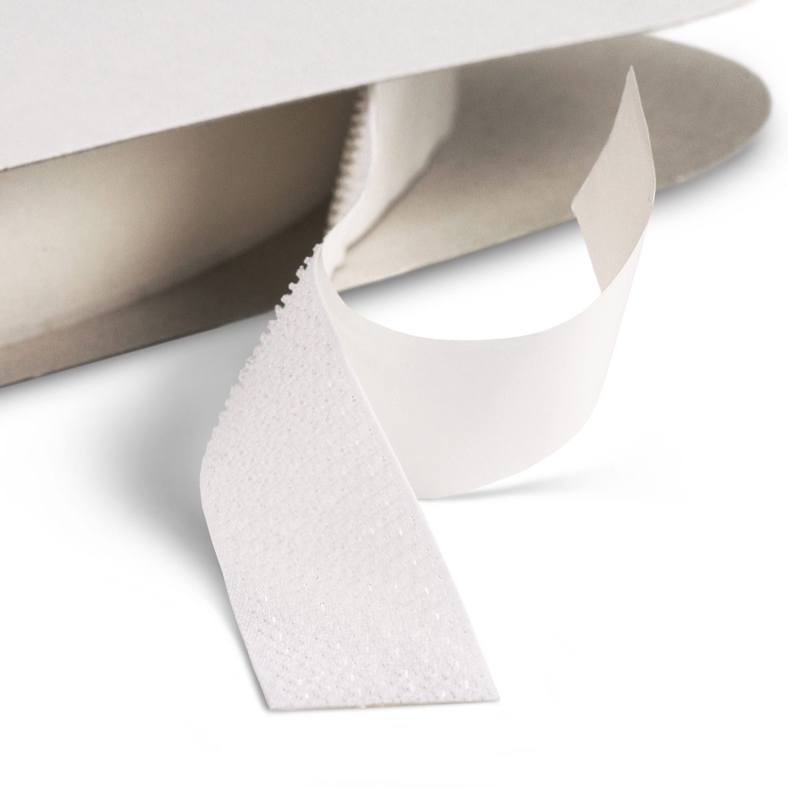 Klittenband haak op rol 20 mm breed 25 meter lang wit Klittenband haak op rol 20 mm breed 25 meter lang wit